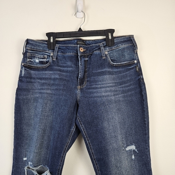 Silver Jeans Plus Boyfriend Cropped Jeans Size 18 L29 Distressed - Picture 3 of 7